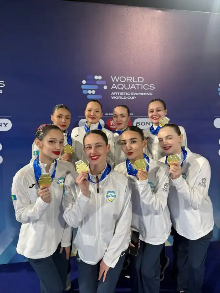 Столичные спортсмены завоевали несколько медалей на этапе Кубка мира по артистическому плаванию (6)
