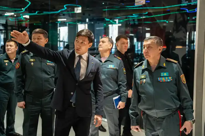 Обсуждение активизации молодежи: встреча Национальной гвардии с объединением «Дала Қырандары» Астане