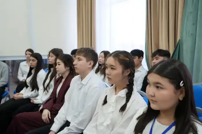 «Капля за каплей к спасению будущего»: в Астане прошел экочас для студентов колледжей Астане