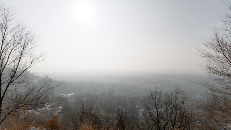 Астана замерзает, Алматы теряется в тумане: прогноз погоды Астане