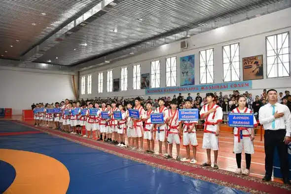 В Отырарском районе состоялся областной турнир по қазақ күресі, посвященный 155-летию Кажимукана Мунайтпасова, с участием 750 спортсменов. Астане