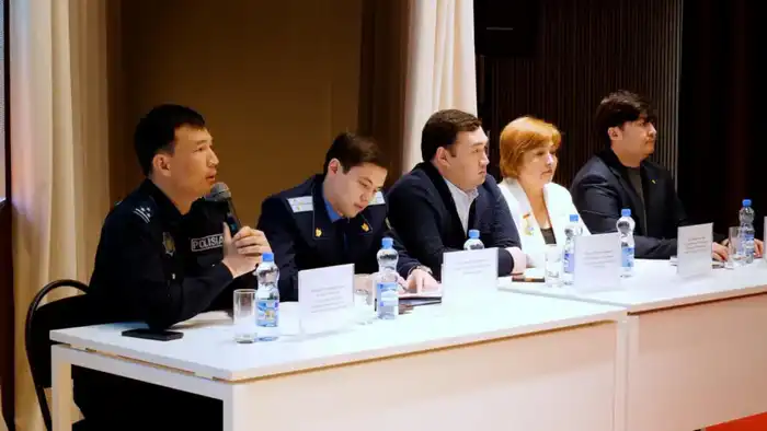 Астана: школьникам рассказали о законах и ответственности Астане