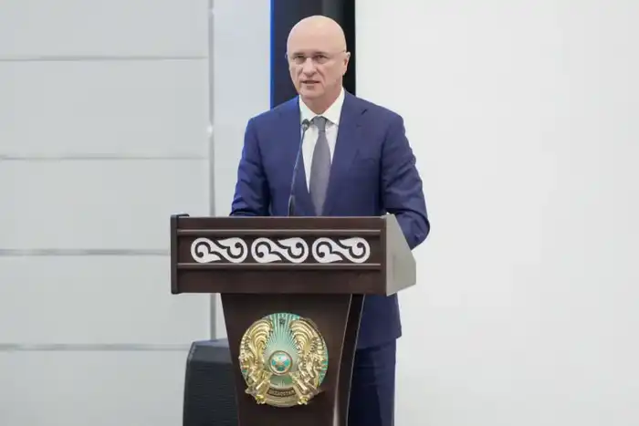 В Министерстве транспорта обсудили итоги 2025 года и новые задачи на 2026 год, акцентируя внимание на изменениях в политической культуре Астане