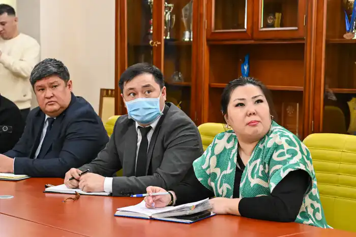 Руслан Есеналин провёл рабочее совещание, посвящённое новой конституционной реформе (5)