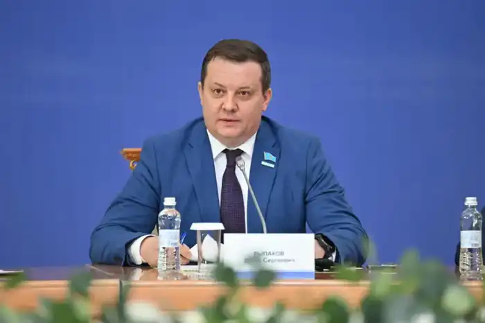 Председатель Сената Парламента Маулен Ашимбаев на встречах с жителями ВКО разъяснил значение новой Конституции (2)