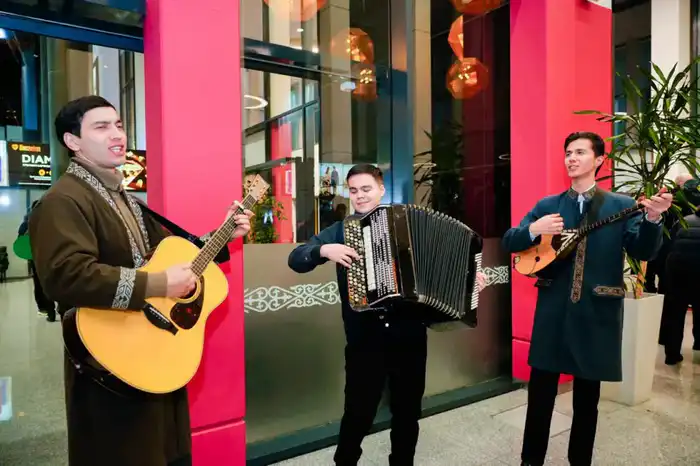 Олимпийского чемпиона Михаила Шайдорова торжественно встретили болельщики в Астане (7)