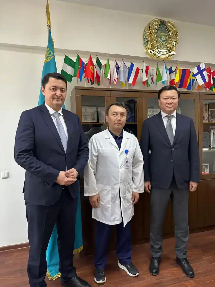 Советник Президента РК Алексей Цой посетил Городской кардиологический центр Алматы (4)