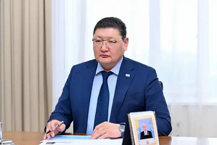 Аким области обсудил с директором «Казпочта» развитие почтово-логистических услуг Астане