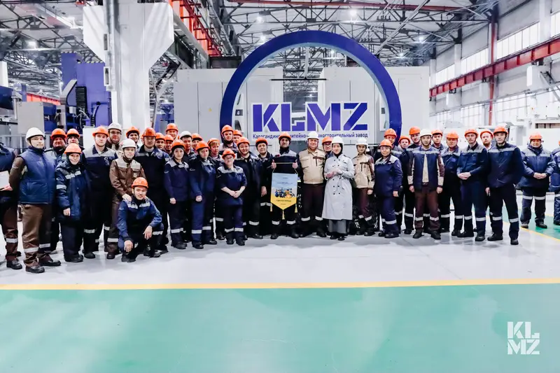 Более 70 трудовых коллективов предприятий Карагандинской области поддержали проект новой Конституции (6)