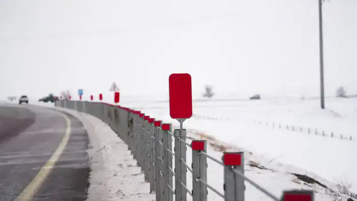 В Казахстане второй год тестируют тросовые ограждения для повышения безопасности дорог (2)