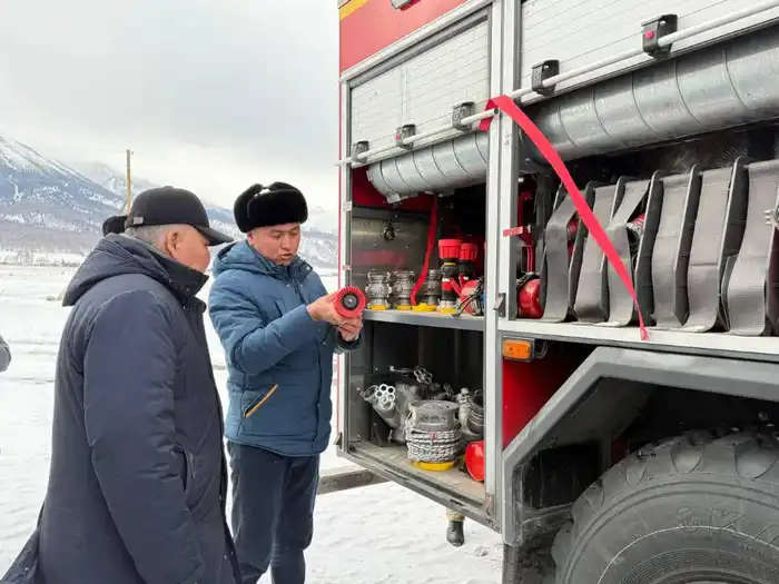 Противопожарная техника передана в Катон-Карагайский государственный национальный природный парк (3)