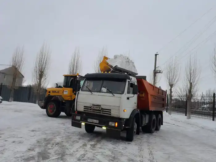 В Астане развернута масштабная снегоуборочная кампания с использованием 1,7 тысячи единиц спецтехники Астане