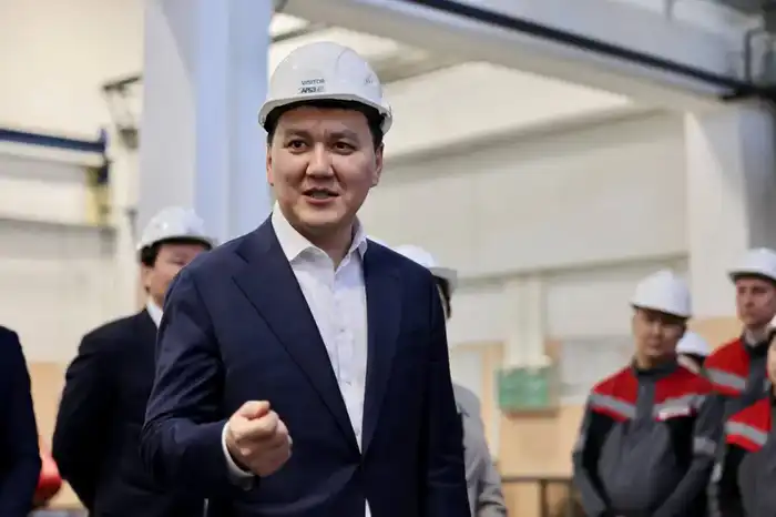 Обсуждение проекта новой Конституции работниками железнодорожной отрасли: акцент на трудовые права и экономическое развитие Астане