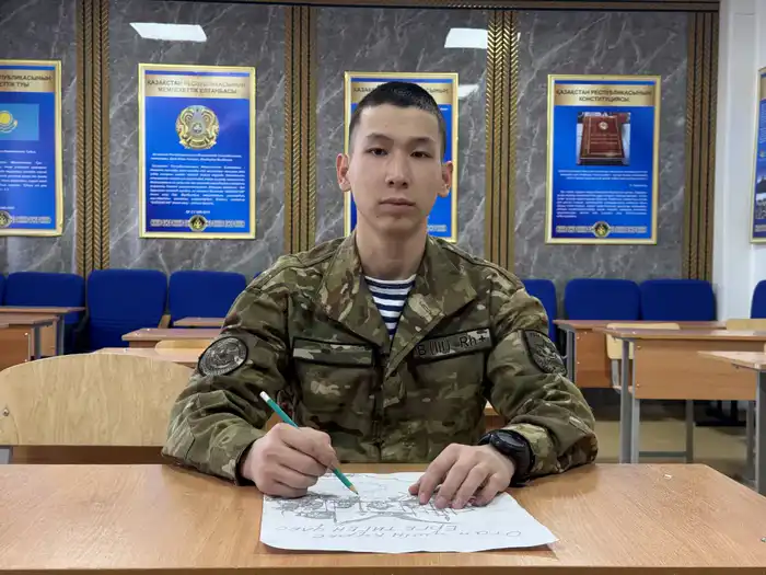 Творчество на службе: как картины матроса морской пехоты вдохновляют новое поколение казахов Астане