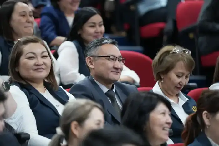 Председатель Агентства по делам государственной службы Дархан Жазықбай встретился с коллективом Комитета госкаазначейства (2)