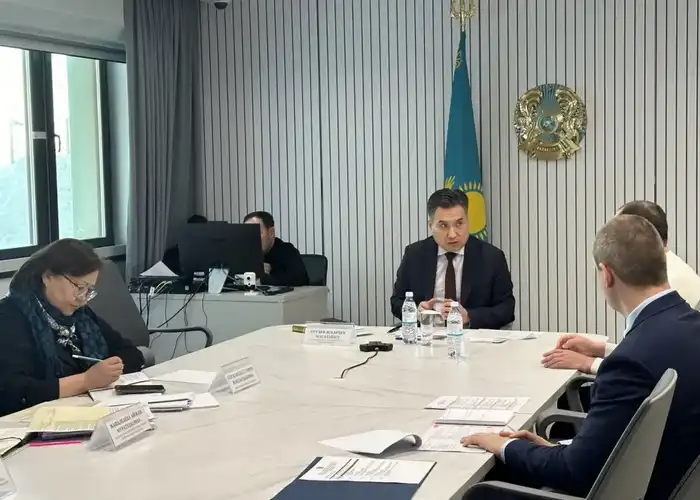 Приём граждан Аскара Ертаева вопросы инвалидности социальных выплат инватакси Астане