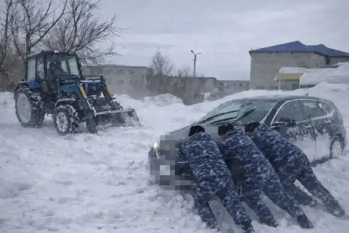 Сотрудники женской колонии УИС области Абай продемонстрировали пример социальной ответственности, обеспечив безопасность жителя Павлодара в экстремальных условиях Астане