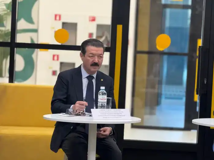 Обсуждение проекта новой Конституции подчеркивает важность правовой грамотности в сфере образования Астане