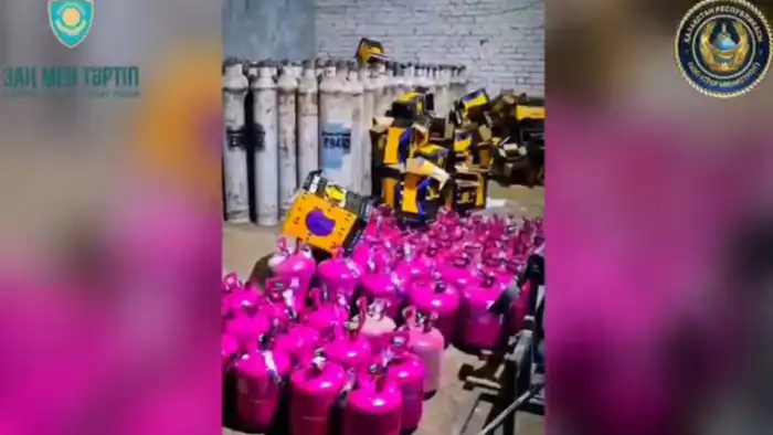 В Казахстане пресечен международный оборот сильнодействующих веществ: изъяты две цистерны и более 1000 баллонов газа Астане