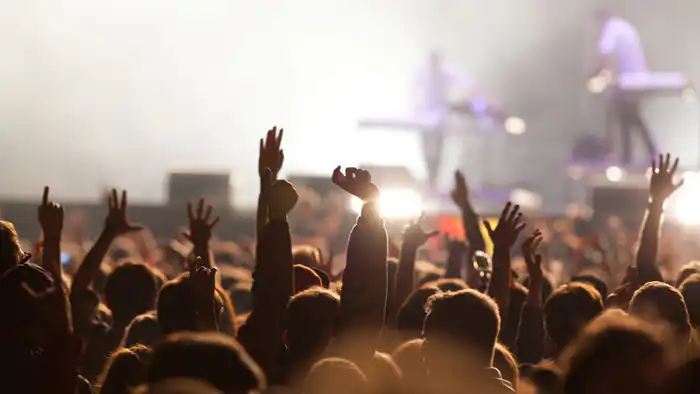 Изменения в организации гастролей иностранных артистов в Казахстане: новые правила проверки песен перед концертами Астане