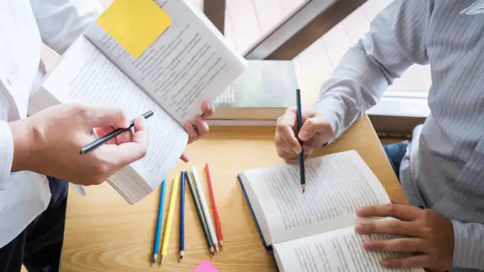 Репетиторы как спасательные круги: родители казахстанских школьников борются с волнами слабой подготовки к ЕНТ Астане