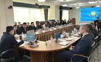 Обсуждение инклюзивной политики и цифровизации услуг для людей с инвалидностью в Минтруда РК