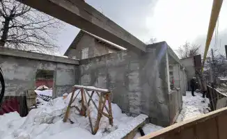 В Алматы начат снос незаконной постройки в рамках соблюдения градостроительных норм