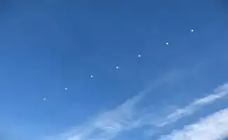 Первый парашютный прыжок в Казахстане: 196 солдат