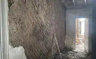 Снос аварийного здания в Алматы: старое здание 1908 года под угрозой