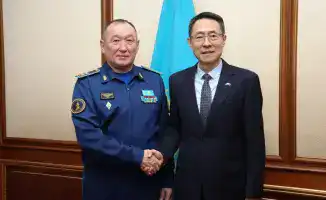 Обсуждение военного образования и сотрудничества между Казахстаном и Китаем