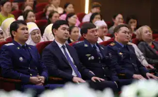 Обсуждение проблем сталкинга на форуме в Туркестанской области собрало более 500 участников