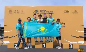 Мурата Куйтенова встретили в аэропорту Астаны после победы на чемпионате Азии по велоспорту