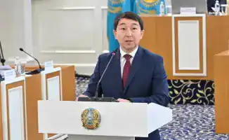 В новом проекте Конституции Казахстана предложено официально закрепить тенге как национальную валюту