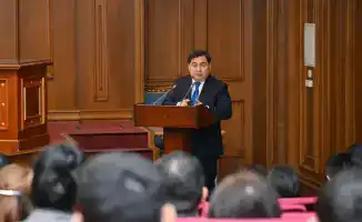 Обсуждение роли государственного служащего в развитии общества на встрече в Министерстве науки и высшего образования