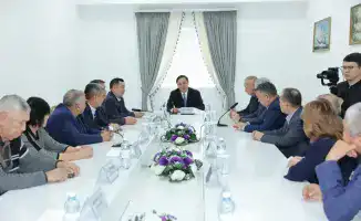 Карашукеев обсудил Конституцию с ветеранами Жамбыла