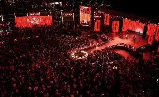 Лара Фабиан Rixos Radamis Sharm El Sheikh қонақүйінде өткен Валентин күніне арналған ауқымды концертте көрермендерді тәнті етті