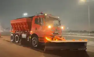 Коммунальные службы Алматы эффективно справились с ледяным дождем, обеспечивая безопасность на дорогах