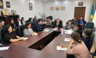 Астана: законодатели закладывают кирпичи в основу новой Конституции, защищая семейные ценности и социальные права