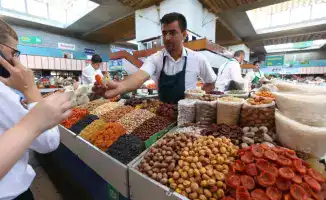 Контроль за торговой надбавкой и предотвращение роста цен на социально значимые продукты в Казахстане