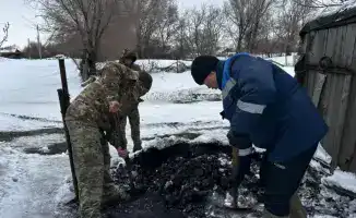 Наурзум: молодёжь помогает пожилым в снегопад