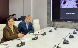 Айдарбек Сапаров провел прием граждан по вопросам поддержки сельхозпереработки и земельных отношений