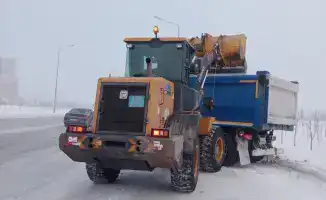 Эффективность снегоуборочных работ в Астане: 1 700 единиц техники на борьбе с зимними условиями
