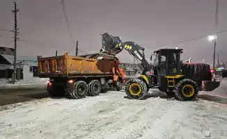 1700 единиц спецтехники и 400 дорожных рабочих задействованы в уборке снега в Астане ночью