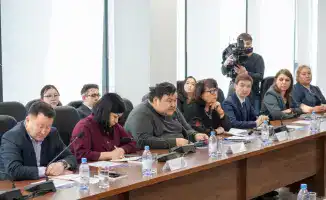 Экспертный клуб 'Sarap' в Астане обсудил научно-технологический суверенитет в контексте новой Конституции