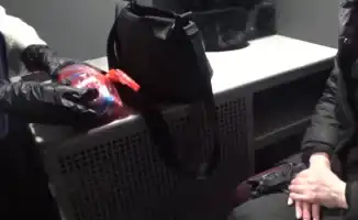 Сумочка с секретом: в Астане найден килограмм гашиша