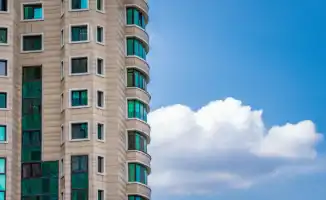 Искусственный рост цен на жильё: международные эксперты о резком скачке сделок с октября по ноябрь 2025 года