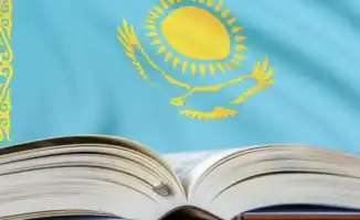 Переход на 1 июля: Казахстан готовится к изменениям в праздновании Дня Конституции и их последствиям для общества