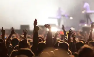 Изменения в организации гастролей иностранных артистов в Казахстане: новые правила проверки песен перед концертами