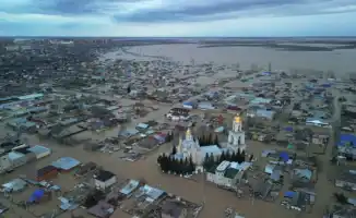 Президент: "Не допустим повторения старых ошибок — готовим плотины к паводкам"