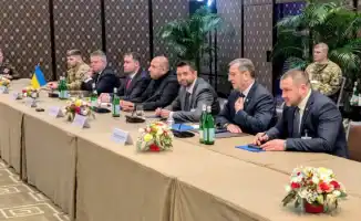 Социальное напряжение на переговорах России, Украины и США в Женеве: как это влияет на общественное восприятие